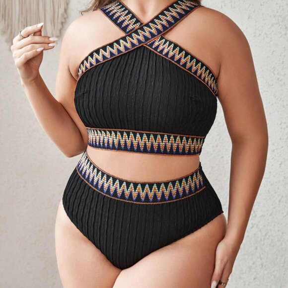 Slaydiva Plus Size Women Leopard & Floral Random Print Criss-Cross Front Halter - Picture 3 of 9